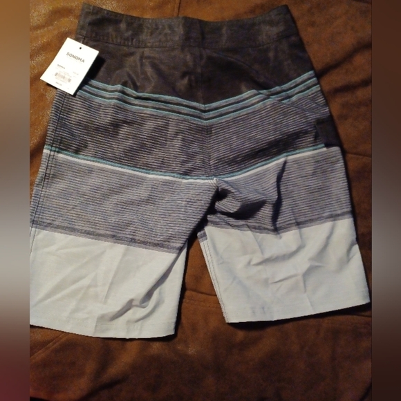 SONOMA, NWT, MENS SWIM TRUNKS, SIZE 28.BLACK,GRAY,GREEN. - Picture 2 of 8